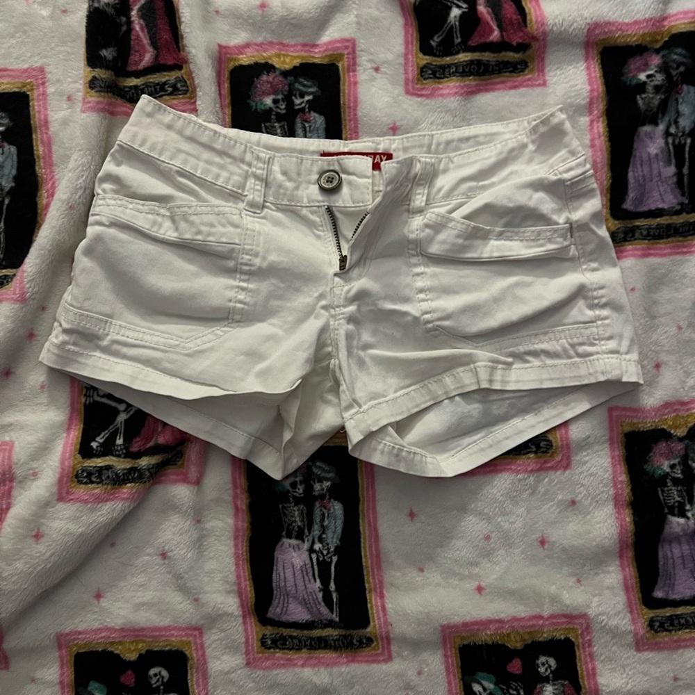 White Women's Shorts